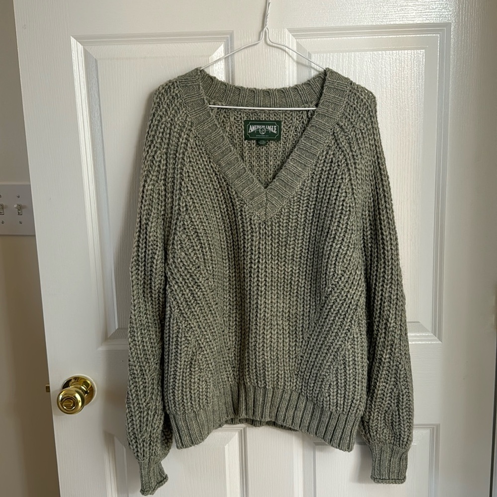 American Eagle thick Cable Sweater
